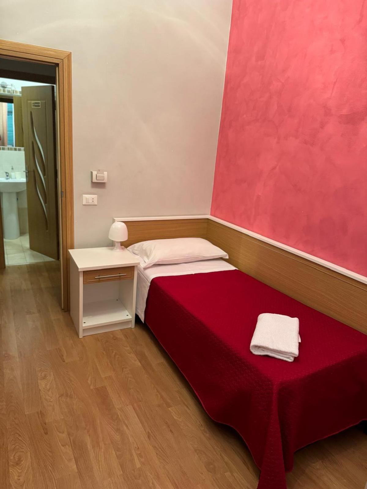 Trani B&T Rooms روما المظهر الخارجي الصورة