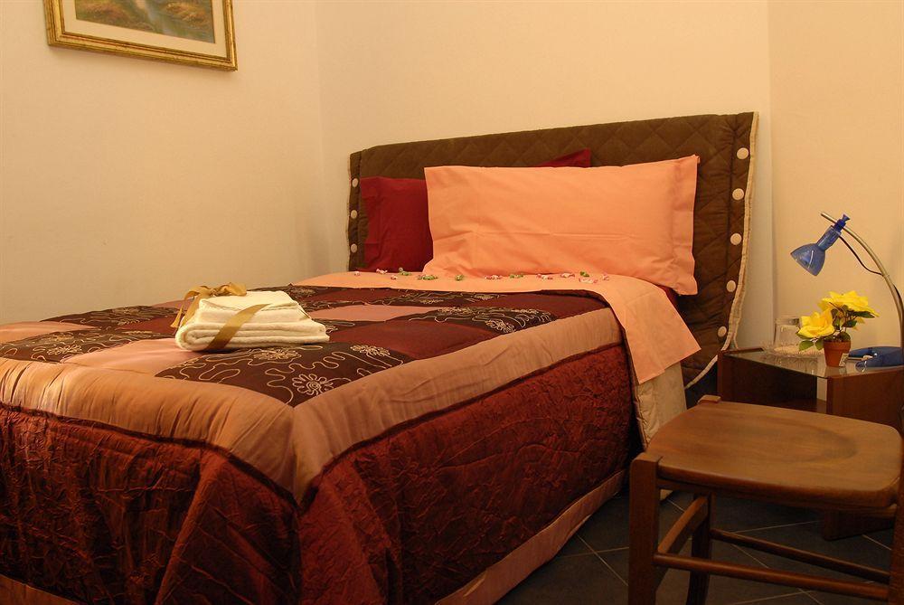 Trani B&T Rooms روما المظهر الخارجي الصورة